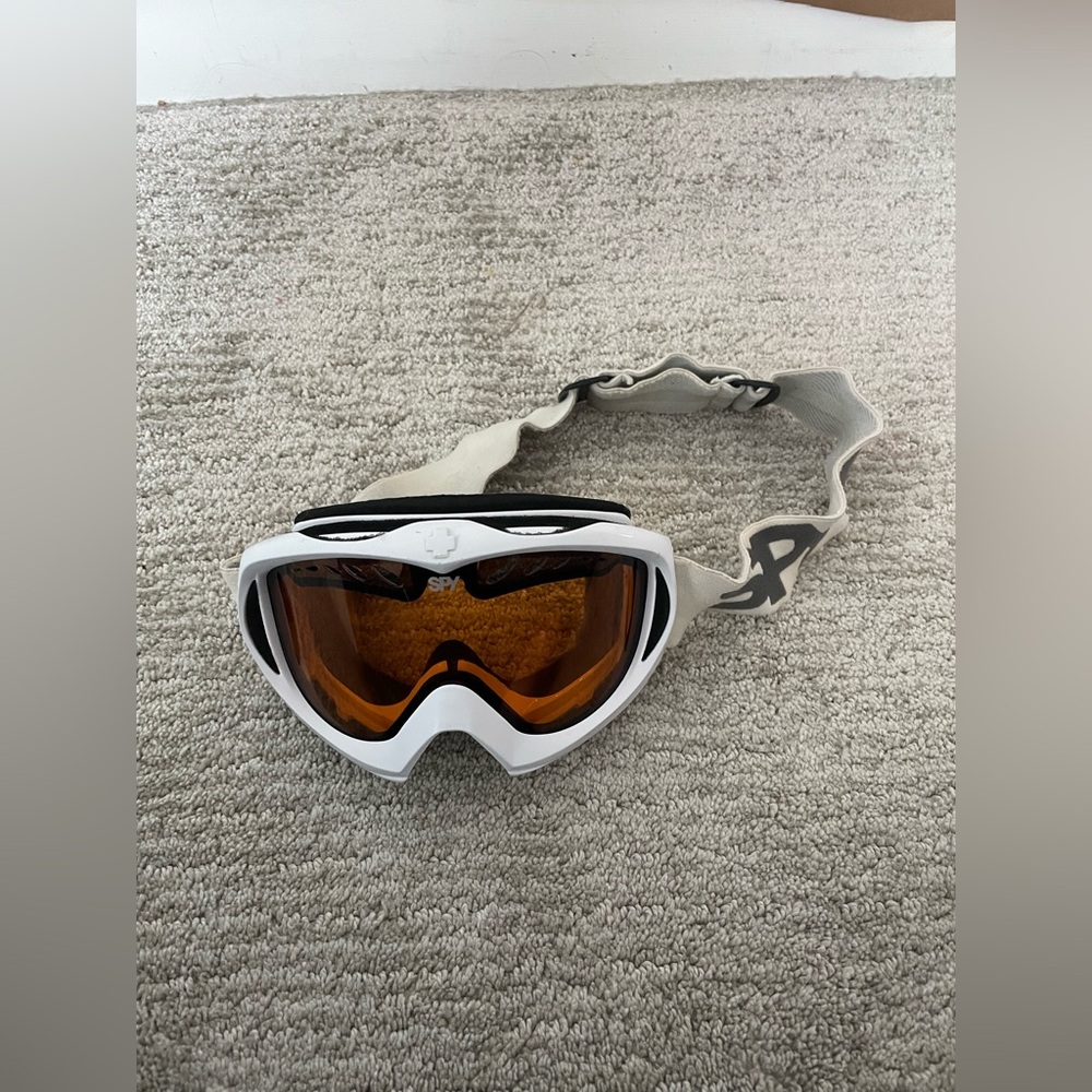 SPY + Women’s Snow Goggles